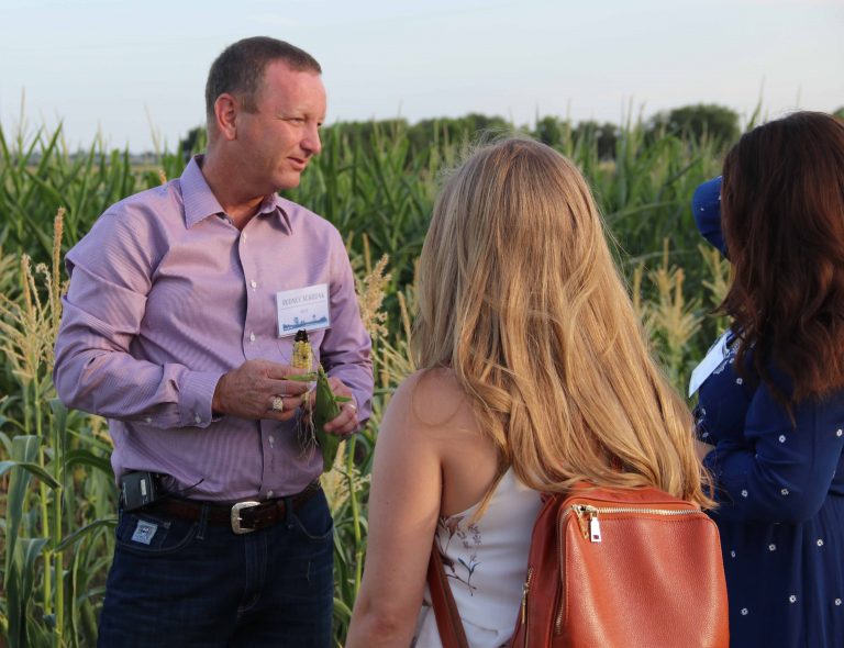Rodney Schronk, a Texas farmer, speaks to Field to Fork guests.